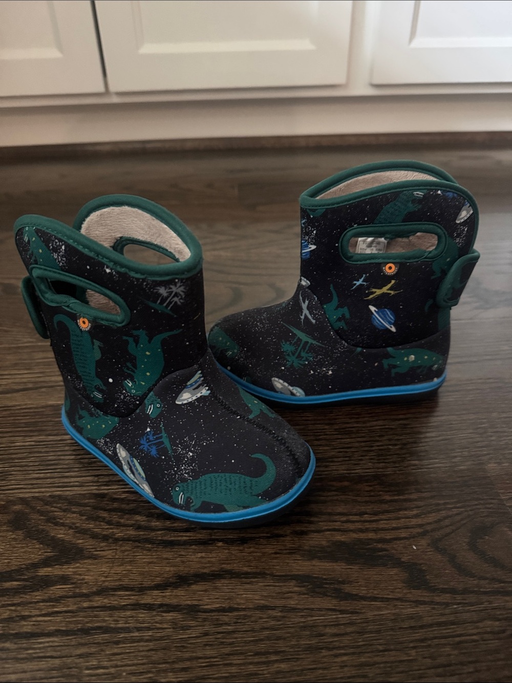 Bogs Kids Navy & Green Dino-Print Waterproof winter Boots